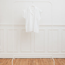 Charger l'image dans la galerie, usure studio - blouse blanche vintage