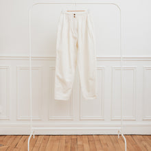 Charger l'image dans la galerie, usure studio - pantalon-ecru-pinces-vintage