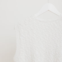 Charger l'image dans la galerie, usure studio - pull sans manches blanc crochet main