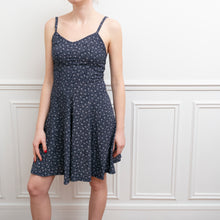 Charger l'image dans la galerie, usure studio - robe fleurie bleu vintage