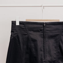 Charger l'image dans la galerie, usure studio - jupe noire y2k vintage