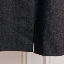 Charger l'image dans la galerie, usure studio - robe ceinturée en laine vintage 3