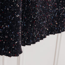 Charger l'image dans la galerie, usure studio - jupe maille noire vintage 3