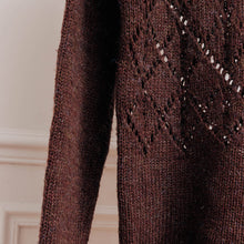 Charger l'image dans la galerie, Usure studio - pull marron crochet vintage 4