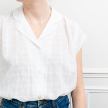Charger l&#39;image dans la galerie, usure studio - blouse blanche vintage
