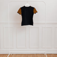 Charger l&#39;image dans la galerie, usure studio - tee shirt noir et orange vintage 1
