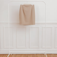 Charger l&#39;image dans la galerie, usure studio - jupe courte beige vintage y2k
