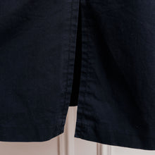 Charger l&#39;image dans la galerie, usure studio - robe noire ceinturée vintage 3
