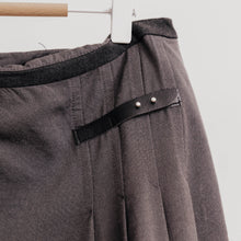 Charger l&#39;image dans la galerie, usure studio - jupe grise plis rock vintage 2
