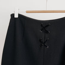 Charger l&#39;image dans la galerie, usure studio - jupe courte noir vintage 90s 2
