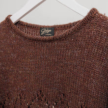Charger l&#39;image dans la galerie, Usure studio - pull marron crochet vintage 2

