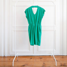 Charger l&#39;image dans la galerie, usure studio - robe verte élégante vintage

